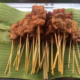 แม่ปิ้ง โบราณ แม่มด ประวิทย์และเพื่อน