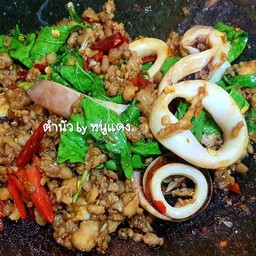 ข้าว กะเพราหมู+ปลาหมึก