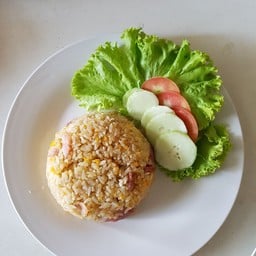 อาหารตามสั่ง  เล็ก เล็ก เบเกอรี่ กาแฟ สปาเก็ตตี้ มักกะโรนี