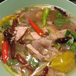 ต้มแซ่บเนื้อเปื่อย เอ็นตุ๋น