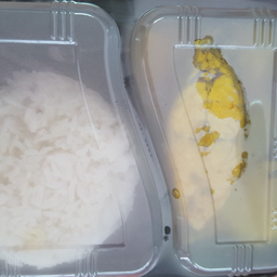 ข้าวกล่องราดแก้งส้มปลากระพง