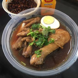 ก๋วยจั๊บน่องไก่ ป้าทา ตลาดฟลอริด้า