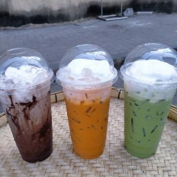 Coffee cha หน้าตึก (หน้าตึกเก่าดีแทค) 06.00-13.00รถพ่วงข้างจอดหน้าตึกเก่าดีแทค ปากซอยบรมไตร ช.11