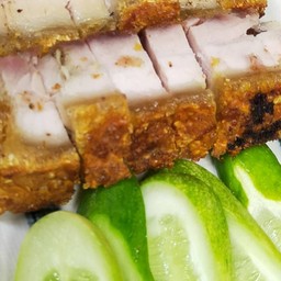 หมูกรอบเป็นกับข้าว