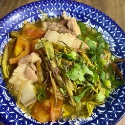 แกงผักเฮียดใส่หมู ปลาแห้ง ปลาดุก นิล