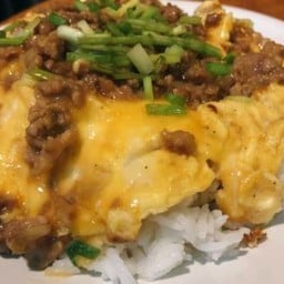 ข้าวหมูสับทอดกระเทียม ใข่ข้น