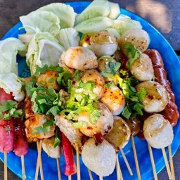 ใส้กรอก และ  ลูกชิ้น