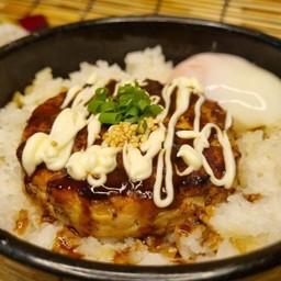 ข้าวหน้าแฮมเบิร์กไข่ออนเซน