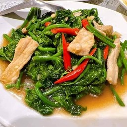 ผัดผักกูดหมู