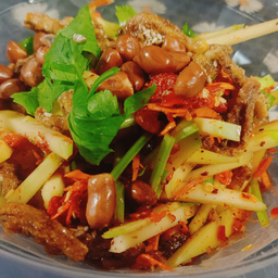 ยำมะม่วงปลากรอบ