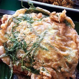 ไข่ทอดชะอม