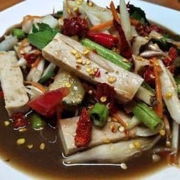 ตำปูปลาร้าไก่ยอ