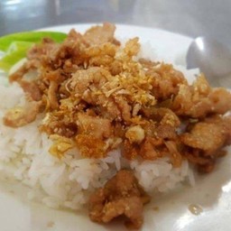 ผัดกระเทียม (ราดข้าว)