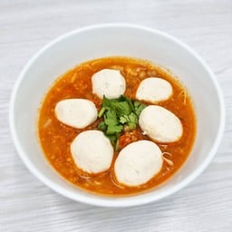 ก๋วยเตี๋ยว ต้มยำ ลูกชิ้นล้วน(8ลูก) มะนาวสด