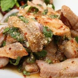 น้ำตกหมู