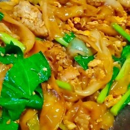 ผัดซีอิ๊ว อร่อยเว่อร์