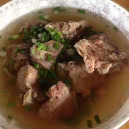 เกาเหลาซี่โครงหมู (ผักกาดหอม)