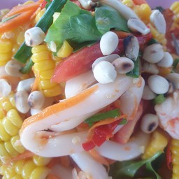 ยำข้าวโพด