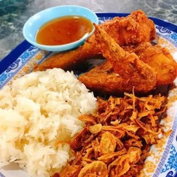 ข้าวเหนียวไก่ทอด