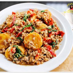 ข้าวกะเพราเต้าหู้หมูสับ