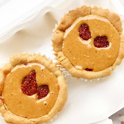 Peanut Butter & Strawberry Jam Cookie cup