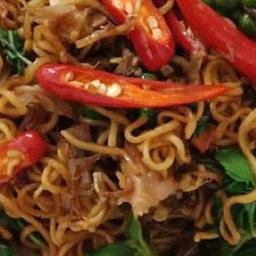 มาม่าผัดขี้เมา