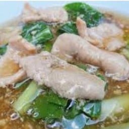 ราดหน้าหมู เส้นใหญ่