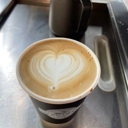 ออน เดอะ เวย์ คาเฟ่ เชียงใหม่ หน้าโรงพยาบาลนครพิงค์เชียงใหม่