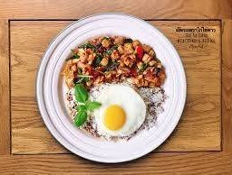 ข้าวกล่องกู้โลก
