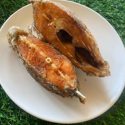 ร้านปลาเผาตี๋น้อย ปลาเผาตี๋น้อยปรานบุรี