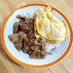 ข้าวหมูนุ่มทอดกระเทียม