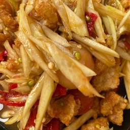 ตำแคปหมู