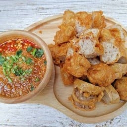 ข้าวแกงปากซอยร่วมมิตร(เจ้าเก่า) ตลาดเช้าวุฒกาศ13
