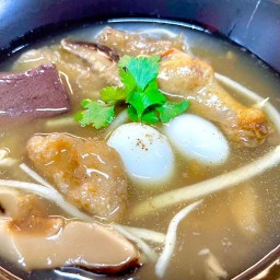 นอนอ [กระเพาะปลาหม้อดิน ก๋วยเตี๋ยวหลอด ข้าว ราดหน้า] สาขาแรก