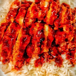 หมูทอดซอสพริกโกชูจัง