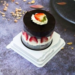 เค้กช็อกโกแลตสตรอว์เบอร์รี่ คาเฟ่