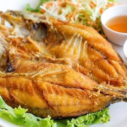 ปลากะพงทอดน้ำปลา
