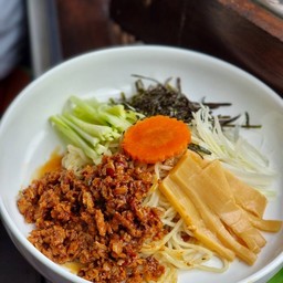 วีแกนราเมนแห้งหมูสับซอสงา