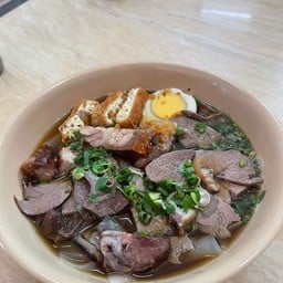 ก๋วยจั๊บ พิเศษ