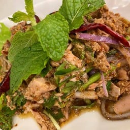 ลาบปลาทูน่า