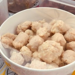 ก๋วยจั๊บณวญ ใส่ทุกอย่าง พิเศษ หมูเด้ง