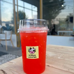 สตรอว์เบอร์รี่โซดา