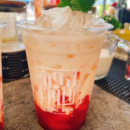 มะพร้าวนมสดสตรอว์เบอร์รี่