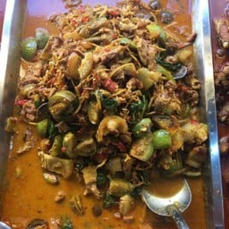 ผัดเผ็ดหมูป่า