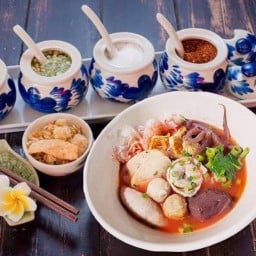 ก๋วยเตี๋ยวเดินตาม