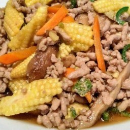 ผัดข้าวโพดอ่อนหมูสับ