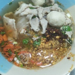 ก๋วยเตี๋ยวแชม์ ป้าจิตร