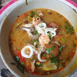 ต้มยำรวมมิตรทะเล