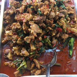 ผัดเผ็ดซี่โครงหมู