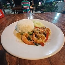 ผัดกะเพรา หมู,ไก่